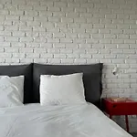 Urban Heights - Bucharest Skyline Apartment