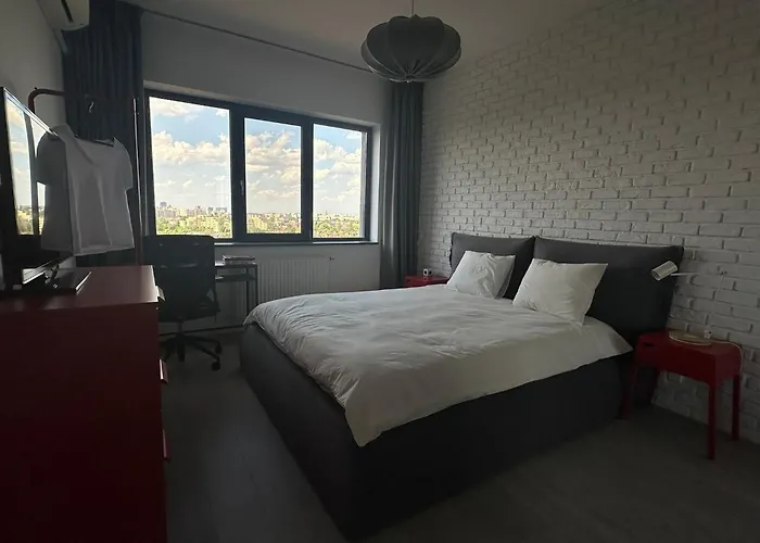 Urban Heights - Bucharest Skyline Apartment